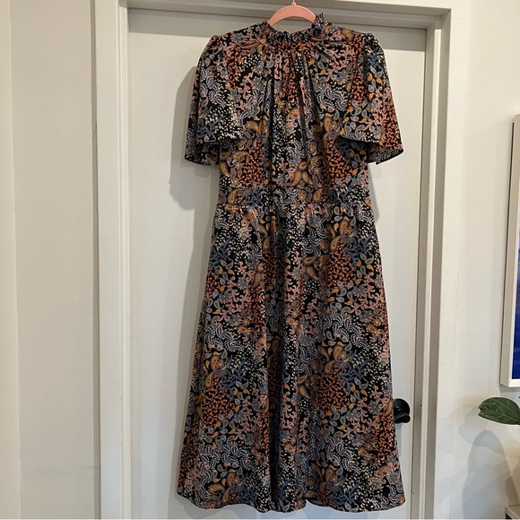 JULIA JORDAN
Print Flutter Sleeve Midi dress - Picture 8 of 11